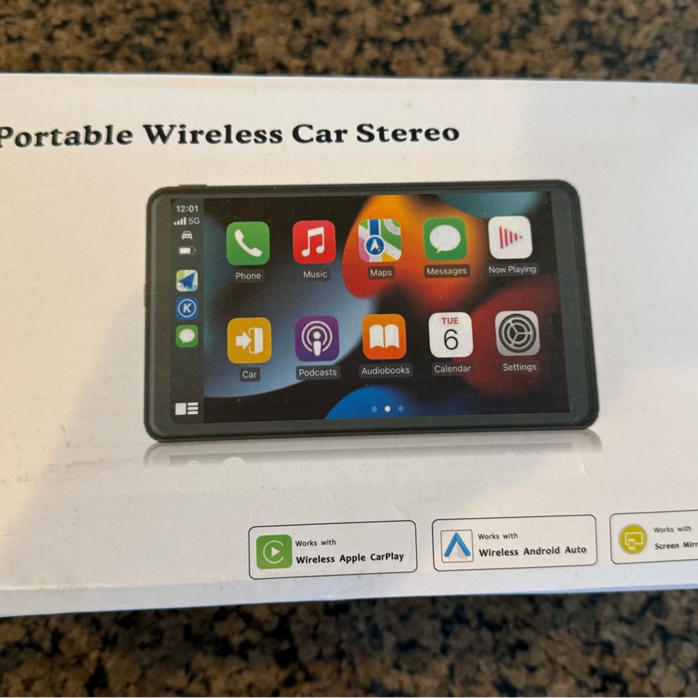 Portable Wireless Car stereo Apple Car Play/Android Auto display